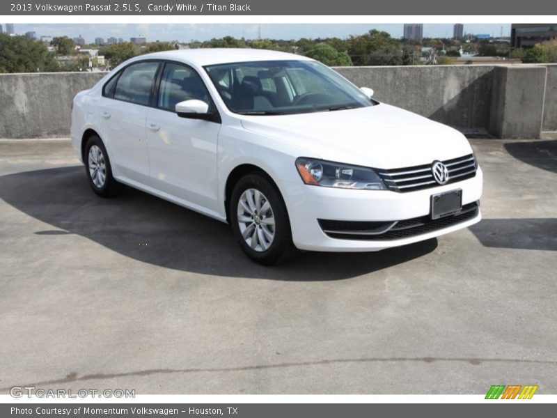 Candy White / Titan Black 2013 Volkswagen Passat 2.5L S