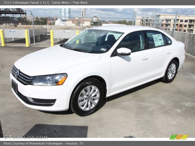 Candy White / Titan Black 2013 Volkswagen Passat 2.5L S