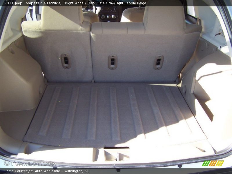 Bright White / Dark Slate Gray/Light Pebble Beige 2011 Jeep Compass 2.4 Latitude
