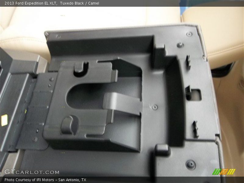 Tuxedo Black / Camel 2013 Ford Expedition EL XLT