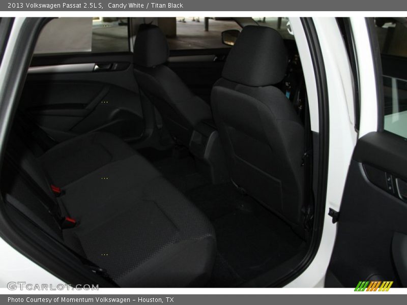 Candy White / Titan Black 2013 Volkswagen Passat 2.5L S