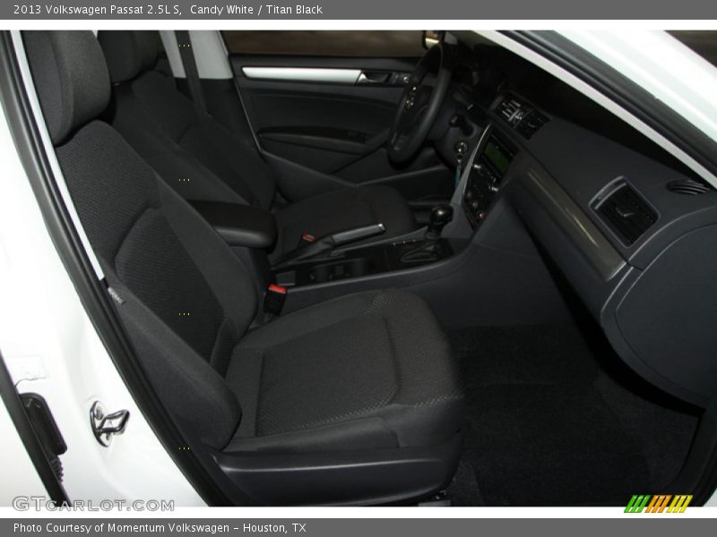 Candy White / Titan Black 2013 Volkswagen Passat 2.5L S