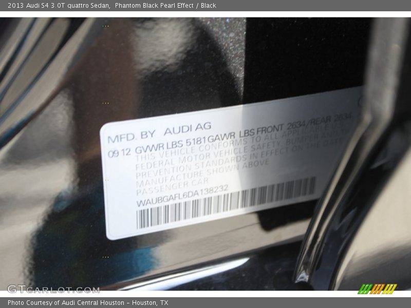 Phantom Black Pearl Effect / Black 2013 Audi S4 3.0T quattro Sedan