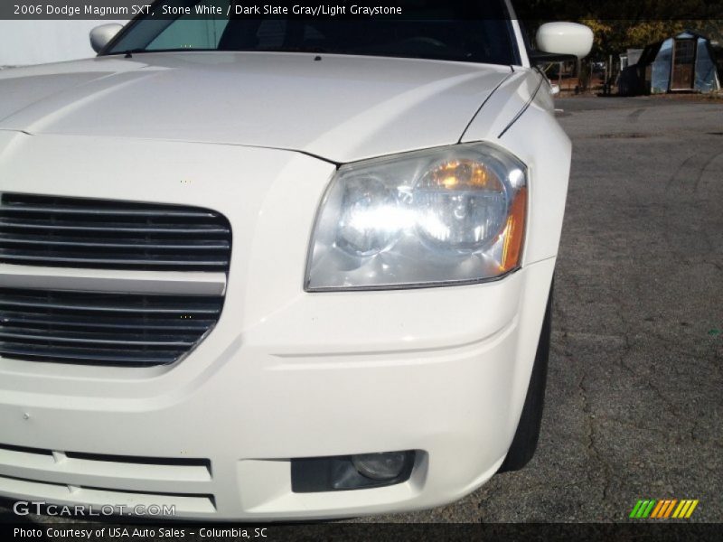 Stone White / Dark Slate Gray/Light Graystone 2006 Dodge Magnum SXT