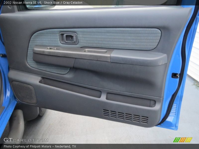 Shock Blue / Gray Celadon 2002 Nissan Xterra SE V6