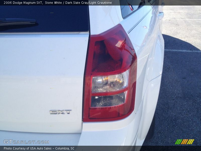 Stone White / Dark Slate Gray/Light Graystone 2006 Dodge Magnum SXT