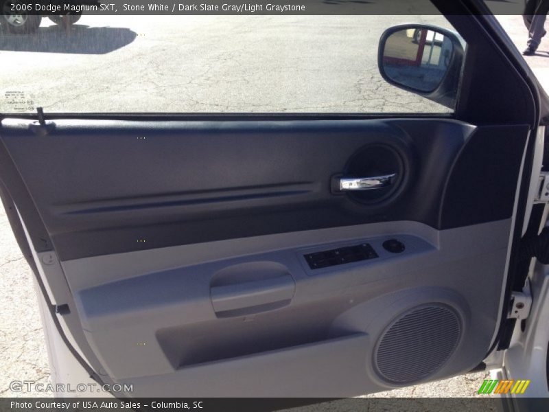 Stone White / Dark Slate Gray/Light Graystone 2006 Dodge Magnum SXT