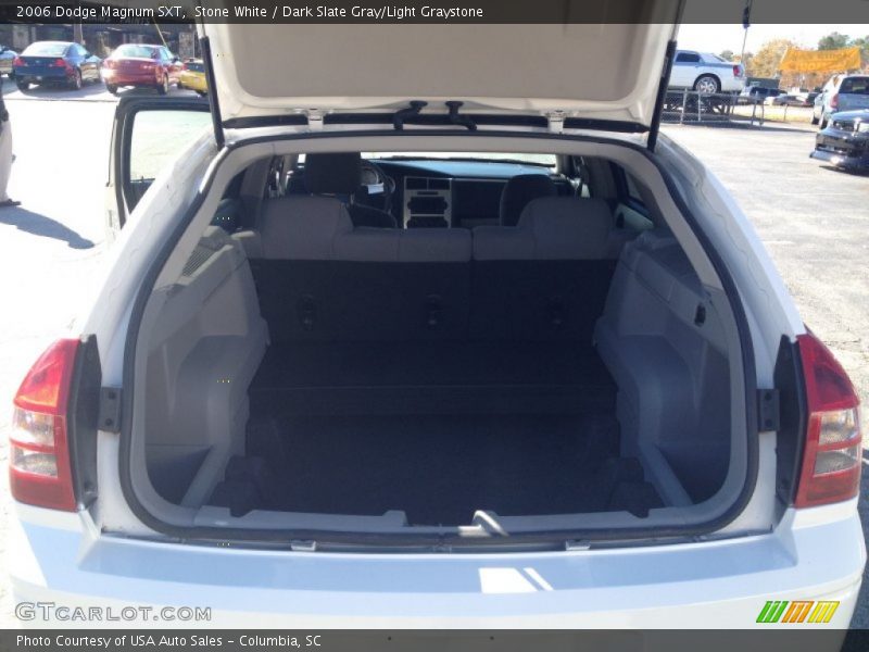 Stone White / Dark Slate Gray/Light Graystone 2006 Dodge Magnum SXT