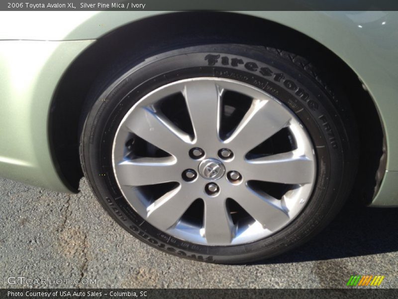 Silver Pine Mica / Ivory 2006 Toyota Avalon XL