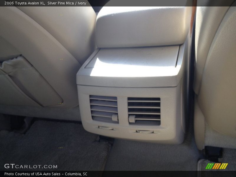 Silver Pine Mica / Ivory 2006 Toyota Avalon XL