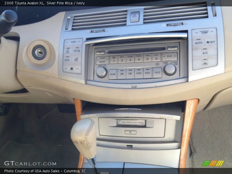 Silver Pine Mica / Ivory 2006 Toyota Avalon XL