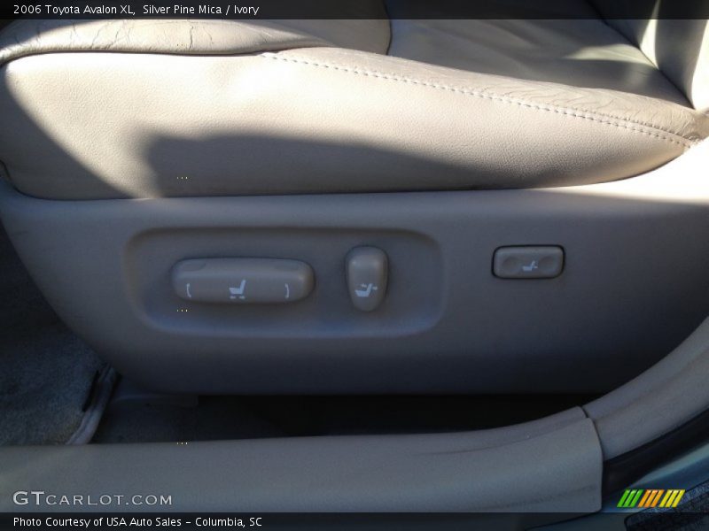 Silver Pine Mica / Ivory 2006 Toyota Avalon XL