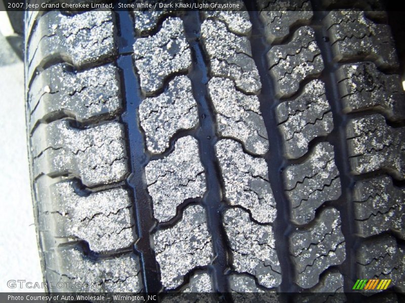 Stone White / Dark Khaki/Light Graystone 2007 Jeep Grand Cherokee Limited