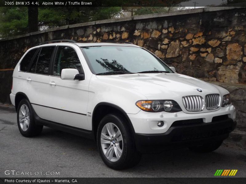 Alpine White / Truffle Brown 2005 BMW X5 4.4i