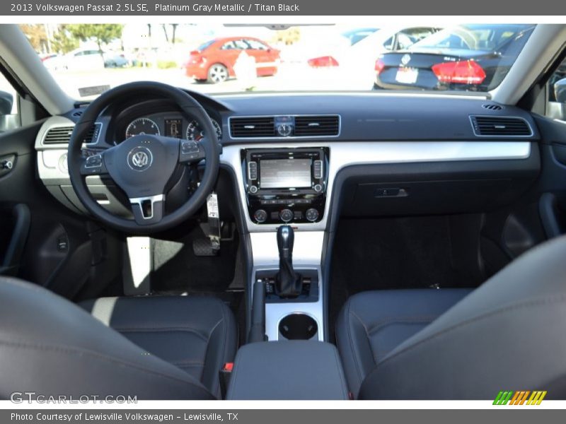 Platinum Gray Metallic / Titan Black 2013 Volkswagen Passat 2.5L SE