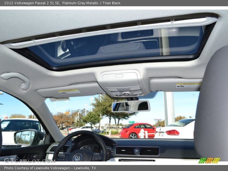Platinum Gray Metallic / Titan Black 2013 Volkswagen Passat 2.5L SE