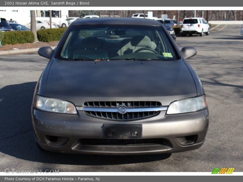 Sandrift Beige / Blond 2001 Nissan Altima GXE