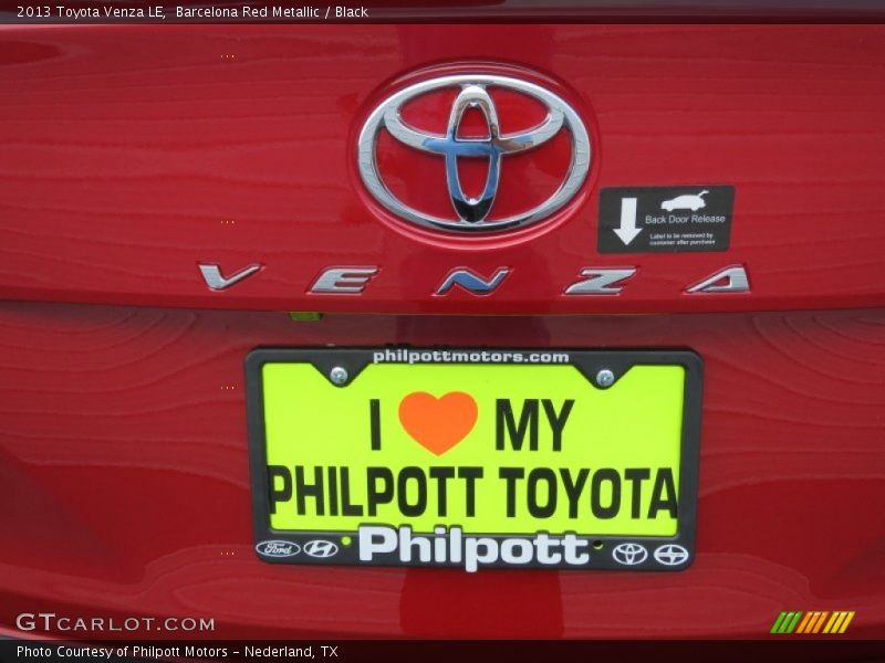 Barcelona Red Metallic / Black 2013 Toyota Venza LE