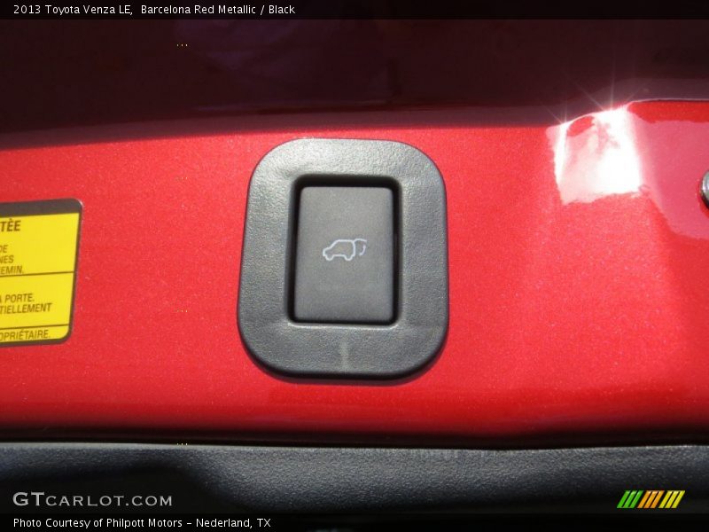 Barcelona Red Metallic / Black 2013 Toyota Venza LE