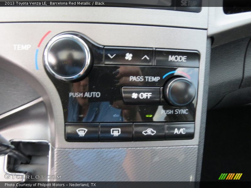 Controls of 2013 Venza LE