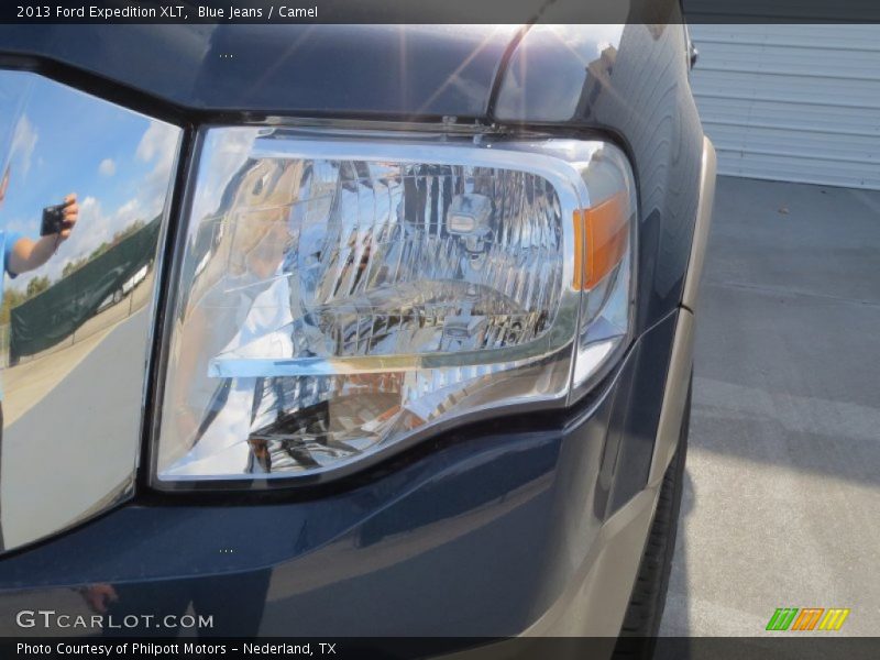 Blue Jeans / Camel 2013 Ford Expedition XLT