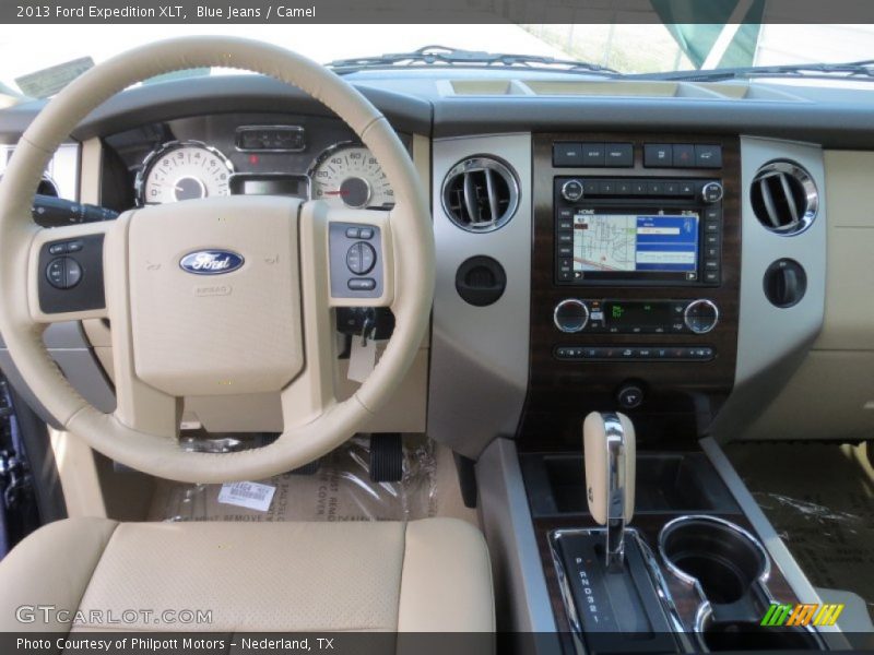 Blue Jeans / Camel 2013 Ford Expedition XLT