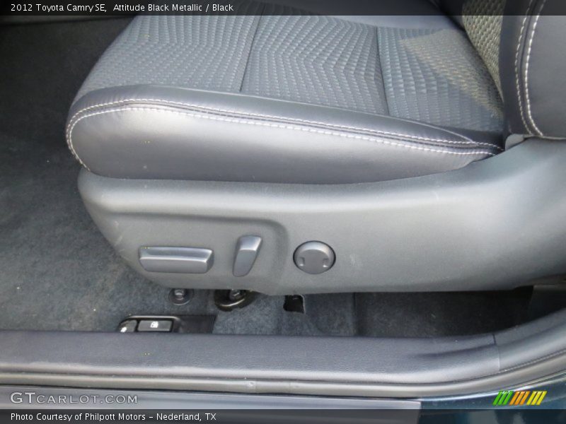 Attitude Black Metallic / Black 2012 Toyota Camry SE