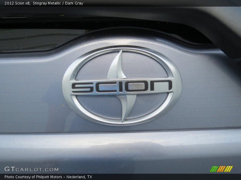 Stingray Metallic / Dark Gray 2012 Scion xB