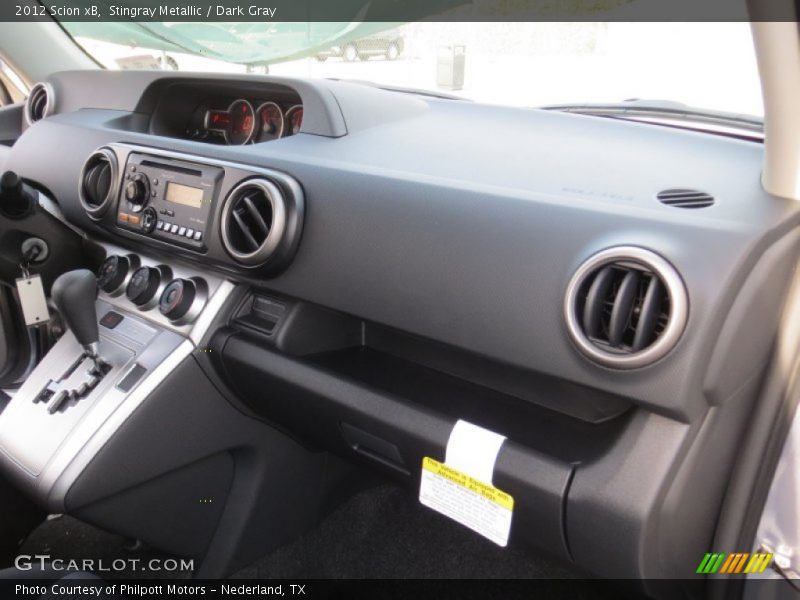Stingray Metallic / Dark Gray 2012 Scion xB