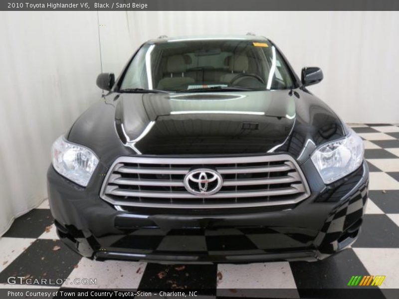 Black / Sand Beige 2010 Toyota Highlander V6