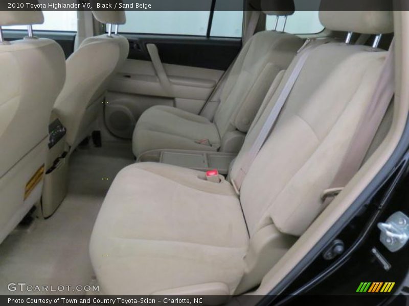 Black / Sand Beige 2010 Toyota Highlander V6