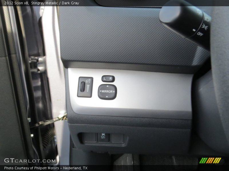 Stingray Metallic / Dark Gray 2012 Scion xB