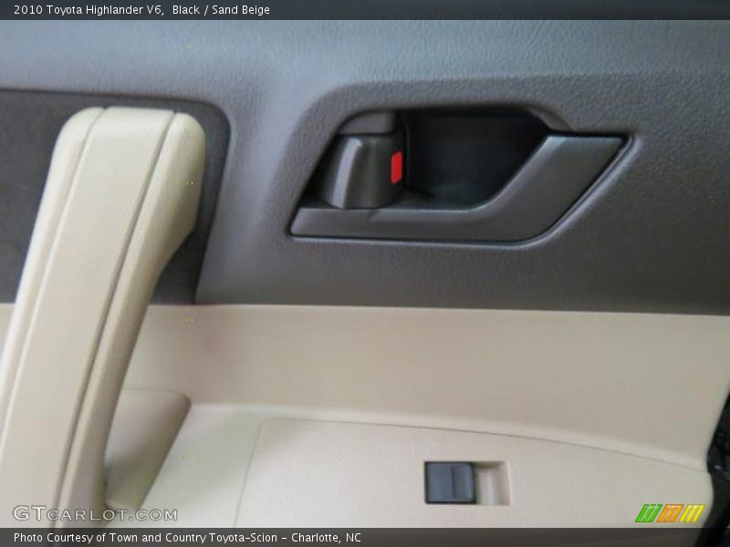 Black / Sand Beige 2010 Toyota Highlander V6
