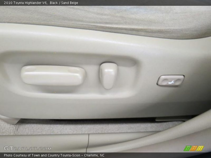 Black / Sand Beige 2010 Toyota Highlander V6