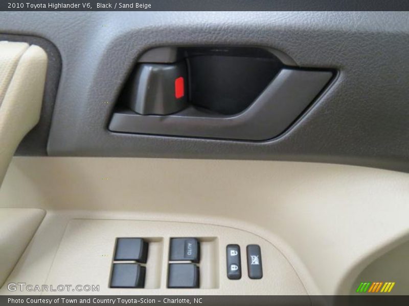 Black / Sand Beige 2010 Toyota Highlander V6
