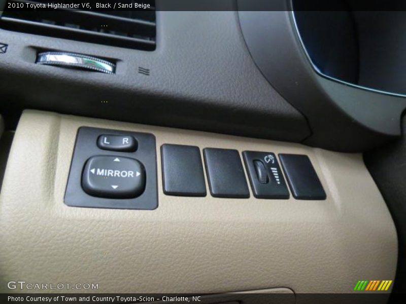Black / Sand Beige 2010 Toyota Highlander V6