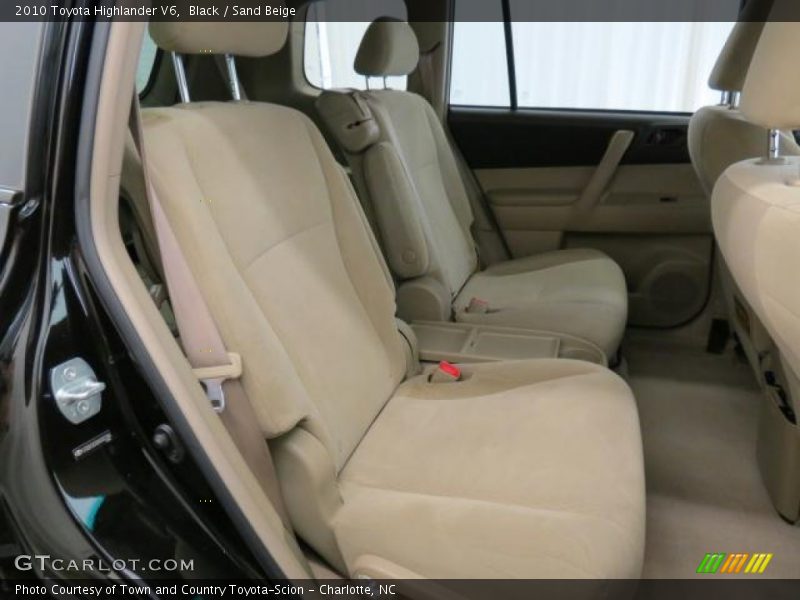 Black / Sand Beige 2010 Toyota Highlander V6