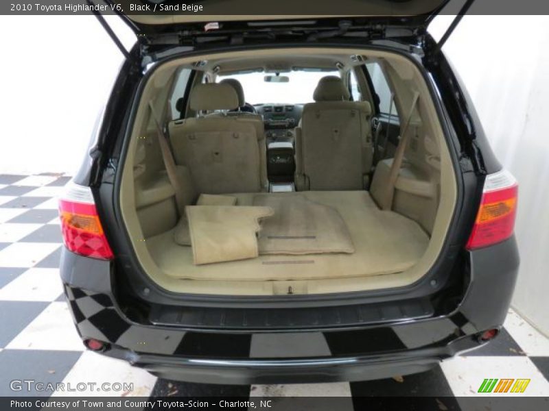 Black / Sand Beige 2010 Toyota Highlander V6