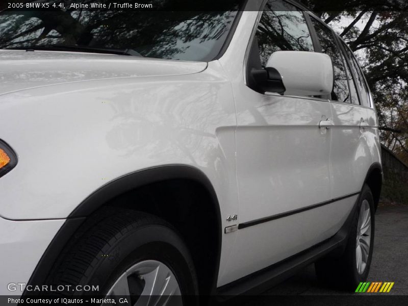 Alpine White / Truffle Brown 2005 BMW X5 4.4i