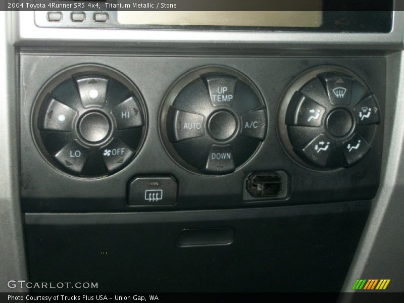 Controls of 2004 4Runner SR5 4x4