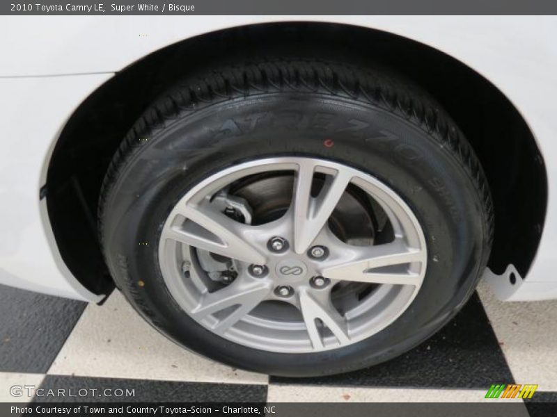 Super White / Bisque 2010 Toyota Camry LE