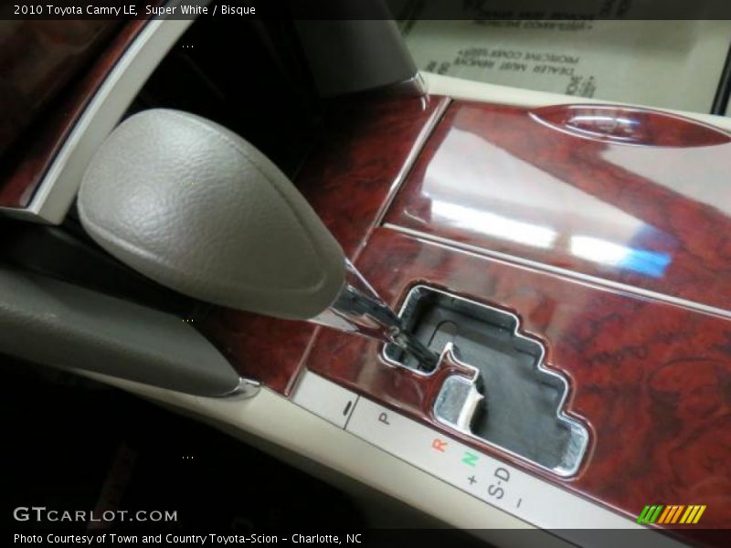Super White / Bisque 2010 Toyota Camry LE