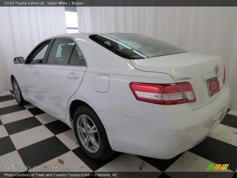 Super White / Bisque 2010 Toyota Camry LE