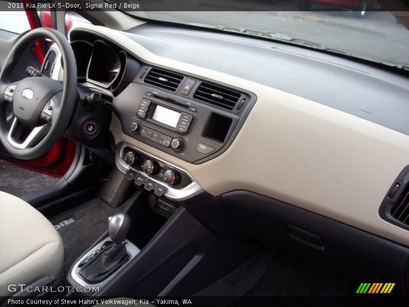 Dashboard of 2013 Rio LX 5-Door