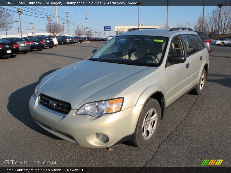 Champagne Gold Opal / Warm Ivory Tweed 2007 Subaru Outback 2.5i Wagon