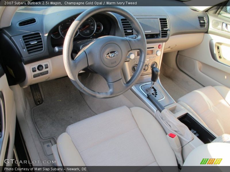 Champagne Gold Opal / Warm Ivory Tweed 2007 Subaru Outback 2.5i Wagon