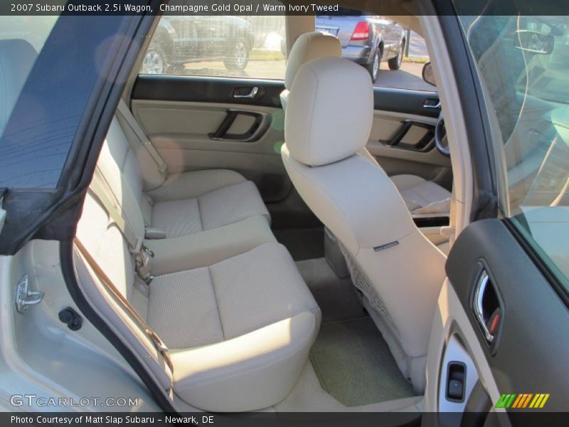 Champagne Gold Opal / Warm Ivory Tweed 2007 Subaru Outback 2.5i Wagon