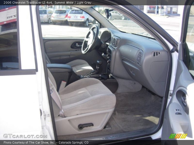 Summit White / Light Gray 2006 Chevrolet TrailBlazer LS 4x4