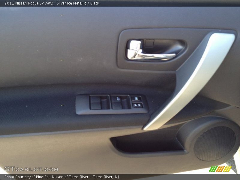 Silver Ice Metallic / Black 2011 Nissan Rogue SV AWD