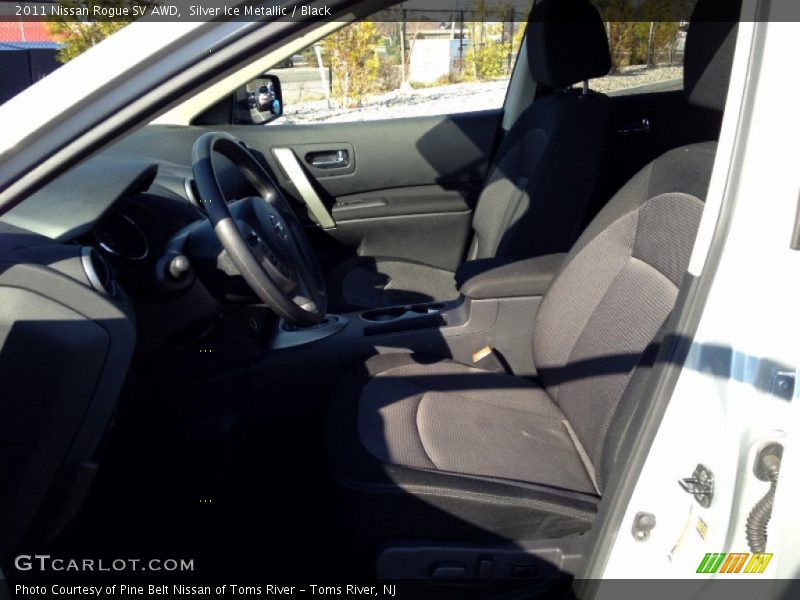 Silver Ice Metallic / Black 2011 Nissan Rogue SV AWD